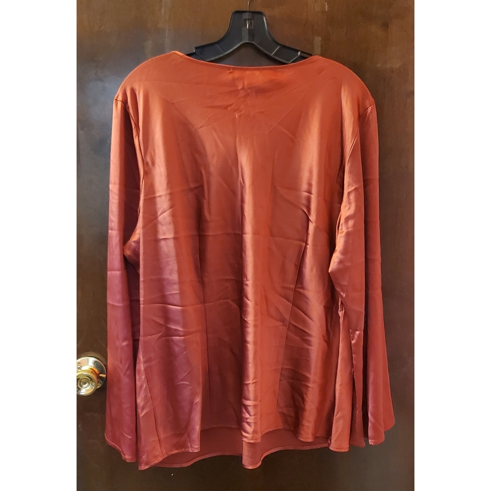 Talbots blouse - Picture 2 of 3